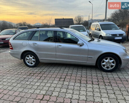 Серый Мерседес Ц-Класс, объемом двигателя 2.15 л и пробегом 400 тыс. км за 3999 $, фото 2 на Automoto.ua