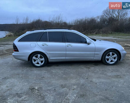 Серый Мерседес Ц-Класс, объемом двигателя 2.2 л и пробегом 360 тыс. км за 4200 $, фото 7 на Automoto.ua