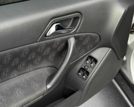 Мерседес Ц-Клас 2001 у Запоріжжя на Automoto.ua Сірий Мерседес Ц-Клас, об'ємом двигуна 2 л та пробігом 228 тис. км за 5499 $, фото 8 на Automoto.ua