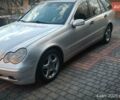 Сірий Мерседес Ц-Клас, об'ємом двигуна 2.1 л та пробігом 429 тис. км за 4300 $, фото 1 на Automoto.ua