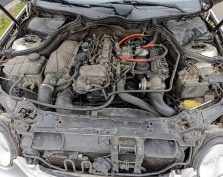 Серый Мерседес Ц-Класс, объемом двигателя 2.2 л и пробегом 340 тыс. км за 3250 $, фото 7 на Automoto.ua