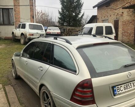 Серый Мерседес Ц-Класс, объемом двигателя 2.7 л и пробегом 320 тыс. км за 4250 $, фото 3 на Automoto.ua