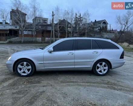 Серый Мерседес Ц-Класс, объемом двигателя 2.2 л и пробегом 360 тыс. км за 4200 $, фото 3 на Automoto.ua