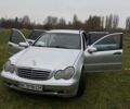 Серый Мерседес Ц-Класс, объемом двигателя 2.1 л и пробегом 460 тыс. км за 5000 $, фото 2 на Automoto.ua