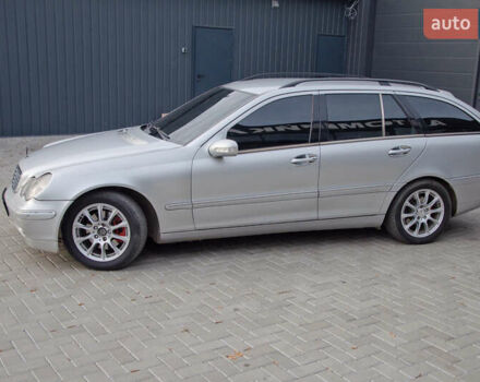 Сірий Мерседес Ц-Клас, об'ємом двигуна 2.7 л та пробігом 446 тис. км за 4900 $, фото 4 на Automoto.ua