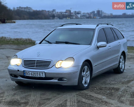 Серый Мерседес Ц-Класс, объемом двигателя 2.2 л и пробегом 360 тыс. км за 4200 $, фото 2 на Automoto.ua