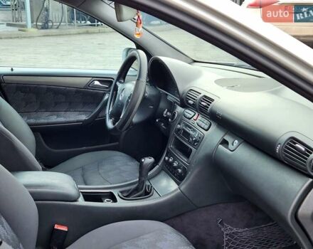 Сірий Мерседес Ц-Клас, об'ємом двигуна 2.15 л та пробігом 356 тис. км за 3550 $, фото 25 на Automoto.ua