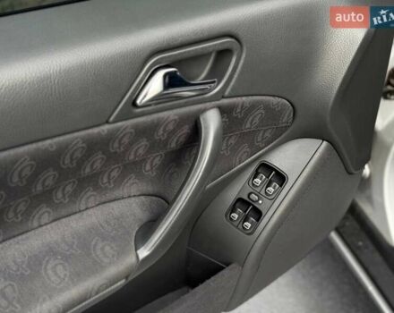 Мерседес Ц-Клас 2001 у Запоріжжя на Automoto.ua Сірий Мерседес Ц-Клас, об'ємом двигуна 2 л та пробігом 228 тис. км за 5499 $, фото 8 на Automoto.ua