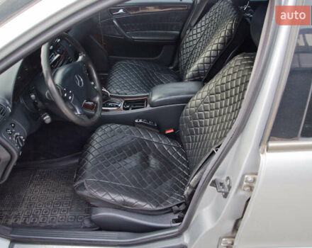 Сірий Мерседес Ц-Клас, об'ємом двигуна 2.7 л та пробігом 446 тис. км за 4900 $, фото 14 на Automoto.ua