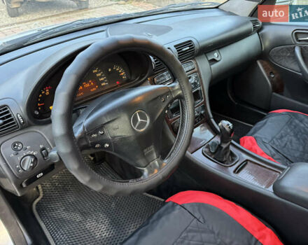 Серый Мерседес Ц-Класс, объемом двигателя 2.15 л и пробегом 400 тыс. км за 3999 $, фото 9 на Automoto.ua