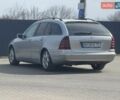 Серый Мерседес Ц-Класс, объемом двигателя 2.69 л и пробегом 380 тыс. км за 3200 $, фото 3 на Automoto.ua