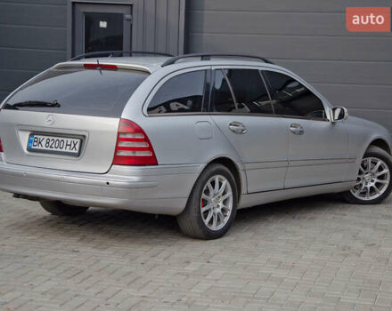Сірий Мерседес Ц-Клас, об'ємом двигуна 2.7 л та пробігом 446 тис. км за 4900 $, фото 10 на Automoto.ua
