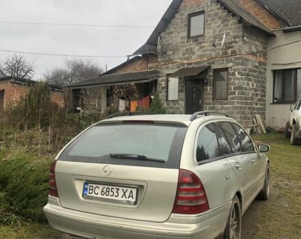 Серый Мерседес Ц-Класс, объемом двигателя 2.7 л и пробегом 320 тыс. км за 4250 $, фото 2 на Automoto.ua