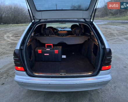 Серый Мерседес Ц-Класс, объемом двигателя 2.2 л и пробегом 360 тыс. км за 4200 $, фото 8 на Automoto.ua