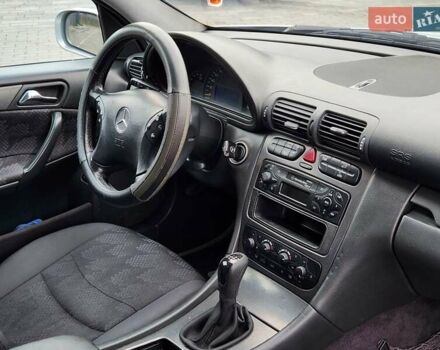 Сірий Мерседес Ц-Клас, об'ємом двигуна 2.15 л та пробігом 356 тис. км за 3550 $, фото 27 на Automoto.ua