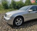Сірий Мерседес Ц-Клас, об'ємом двигуна 2 л та пробігом 320 тис. км за 2399 $, фото 1 на Automoto.ua