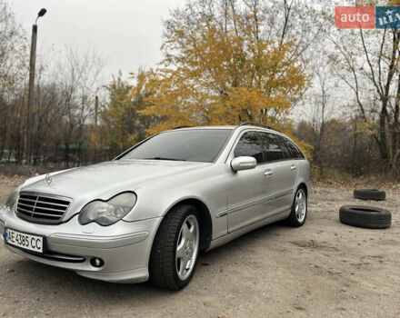 Сірий Мерседес Ц-Клас, об'ємом двигуна 2.69 л та пробігом 490 тис. км за 6900 $, фото 4 на Automoto.ua