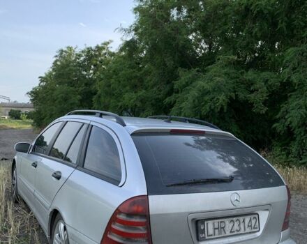 Сірий Мерседес Ц-Клас, об'ємом двигуна 2.2 л та пробігом 397 тис. км за 2700 $, фото 3 на Automoto.ua