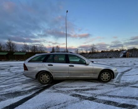 Серый Мерседес Ц-Класс, объемом двигателя 2.1 л и пробегом 463 тыс. км за 4300 $, фото 4 на Automoto.ua