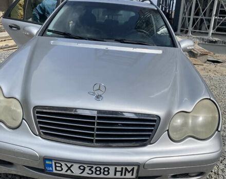 Сірий Мерседес Ц-Клас, об'ємом двигуна 2 л та пробігом 350 тис. км за 3500 $, фото 1 на Automoto.ua