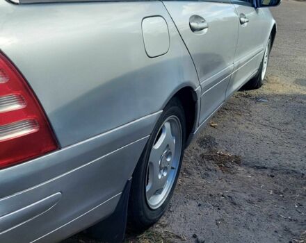 Сірий Мерседес Ц-Клас, об'ємом двигуна 2.1 л та пробігом 500 тис. км за 3700 $, фото 1 на Automoto.ua