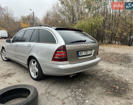 Сірий Мерседес Ц-Клас, об'ємом двигуна 2.69 л та пробігом 490 тис. км за 6900 $, фото 1 на Automoto.ua