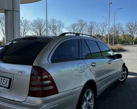 Серый Мерседес Ц-Класс, объемом двигателя 2.1 л и пробегом 465 тыс. км за 5500 $, фото 3 на Automoto.ua