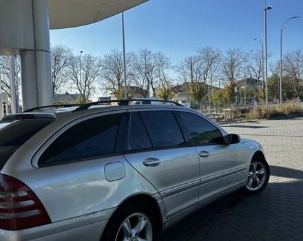 Серый Мерседес Ц-Класс, объемом двигателя 2.1 л и пробегом 465 тыс. км за 5500 $, фото 5 на Automoto.ua