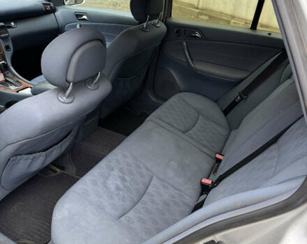 Серый Мерседес Ц-Класс, объемом двигателя 2.2 л и пробегом 260 тыс. км за 2500 $, фото 8 на Automoto.ua