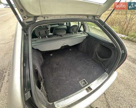 Серый Мерседес Ц-Класс, объемом двигателя 2.69 л и пробегом 500 тыс. км за 3550 $, фото 12 на Automoto.ua