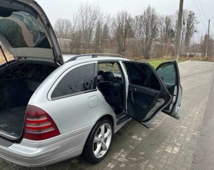 Серый Мерседес Ц-Класс, объемом двигателя 2.7 л и пробегом 360 тыс. км за 3000 $, фото 1 на Automoto.ua