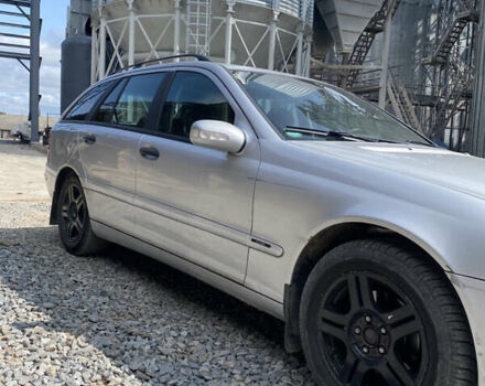 Сірий Мерседес Ц-Клас, об'ємом двигуна 2 л та пробігом 350 тис. км за 3500 $, фото 5 на Automoto.ua