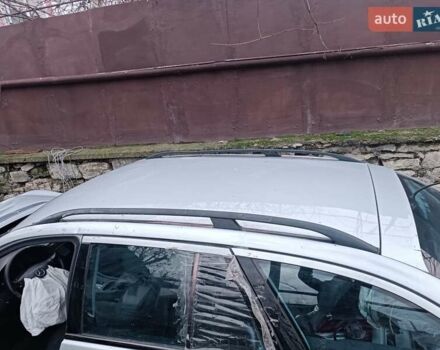 Серый Мерседес Ц-Класс, объемом двигателя 2.2 л и пробегом 400 тыс. км за 1500 $, фото 2 на Automoto.ua