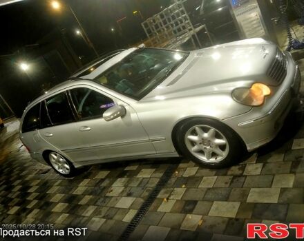 Сірий Мерседес Ц-Клас, об'ємом двигуна 2.7 л та пробігом 300 тис. км за 4990 $, фото 1 на Automoto.ua