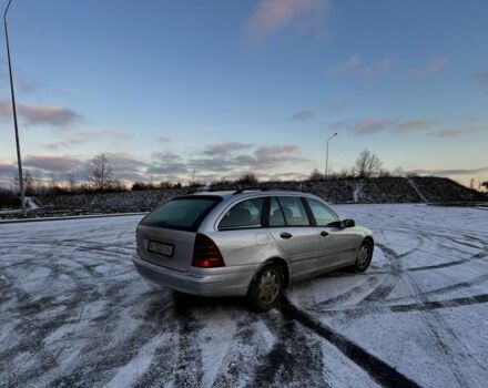 Серый Мерседес Ц-Класс, объемом двигателя 2.1 л и пробегом 463 тыс. км за 4300 $, фото 3 на Automoto.ua