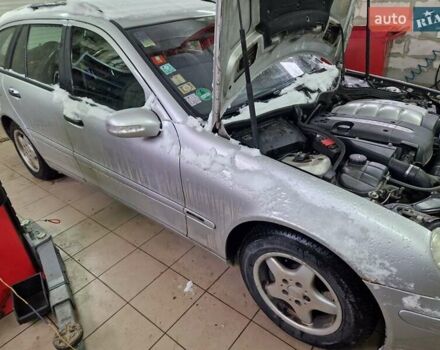 Сірий Мерседес Ц-Клас, об'ємом двигуна 2.2 л та пробігом 270 тис. км за 2699 $, фото 22 на Automoto.ua