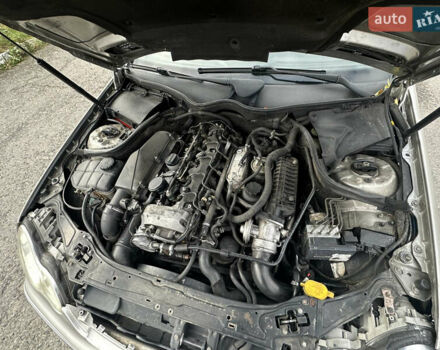 Серый Мерседес Ц-Класс, объемом двигателя 2.69 л и пробегом 500 тыс. км за 3550 $, фото 13 на Automoto.ua