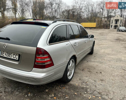 Сірий Мерседес Ц-Клас, об'ємом двигуна 2.69 л та пробігом 490 тис. км за 6900 $, фото 3 на Automoto.ua