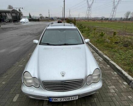 Серый Мерседес Ц-Класс, объемом двигателя 2.7 л и пробегом 360 тыс. км за 3000 $, фото 6 на Automoto.ua