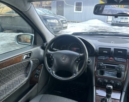 Серый Мерседес Ц-Класс, объемом двигателя 2.2 л и пробегом 300 тыс. км за 2300 $, фото 6 на Automoto.ua
