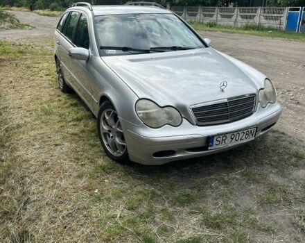 Сірий Мерседес Ц-Клас, об'ємом двигуна 2.2 л та пробігом 330 тис. км за 3500 $, фото 3 на Automoto.ua