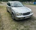 Сірий Мерседес Ц-Клас, об'ємом двигуна 2.2 л та пробігом 330 тис. км за 3500 $, фото 3 на Automoto.ua