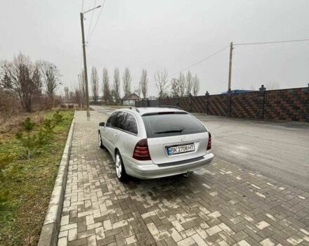 Серый Мерседес Ц-Класс, объемом двигателя 2.7 л и пробегом 360 тыс. км за 3000 $, фото 9 на Automoto.ua