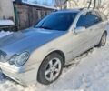 Сірий Мерседес Ц-Клас, об'ємом двигуна 2.7 л та пробігом 357 тис. км за 4600 $, фото 1 на Automoto.ua