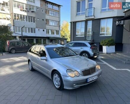Мерседес Ц-Класс 2003 в Косове на Automoto.ua Серый Мерседес Ц-Класс, объемом двигателя 2.7 л и пробегом 400 тыс. км за 4999 $, фото 1 на Automoto.ua