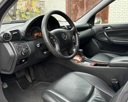 Серый Мерседес Ц-Класс, объемом двигателя 2.7 л и пробегом 220 тыс. км за 4750 $, фото 15 на Automoto.ua