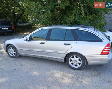 Серый Мерседес Ц-Класс, объемом двигателя 1.8 л и пробегом 260 тыс. км за 6500 $, фото 2 на Automoto.ua