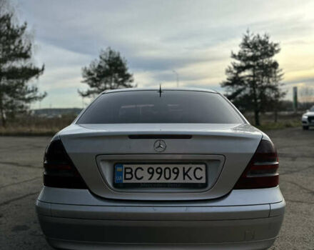 Серый Мерседес Ц-Класс, объемом двигателя 2.15 л и пробегом 387 тыс. км за 5500 $, фото 2 на Automoto.ua