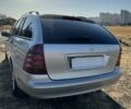 Сірий Мерседес Ц-Клас, об'ємом двигуна 2.2 л та пробігом 340 тис. км за 4300 $, фото 7 на Automoto.ua