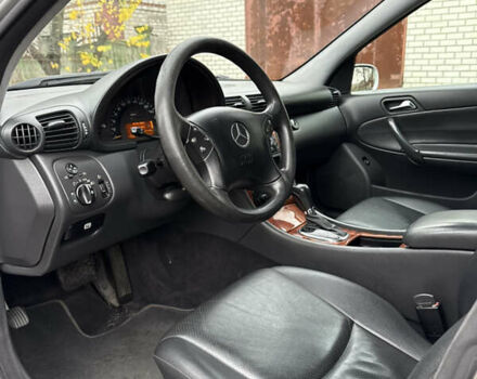 Серый Мерседес Ц-Класс, объемом двигателя 2.7 л и пробегом 208 тыс. км за 4750 $, фото 30 на Automoto.ua